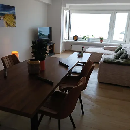 Betsy Met Direct Zeezicht Apartman Ostende