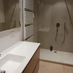 Betsy Met Direct Zeezicht أوستيند