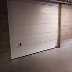 Betsy Met Direct Zeezicht أوستيند