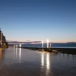 Betsy Met Direct Zeezicht شقة *