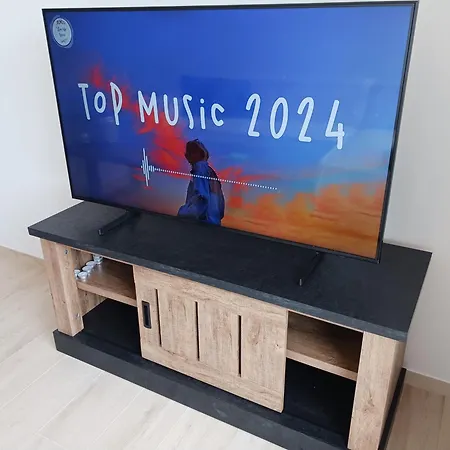 Betsy Met Direct Zeezicht * Οστένδη