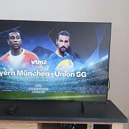 Betsy Met Direct Zeezicht Οστένδη